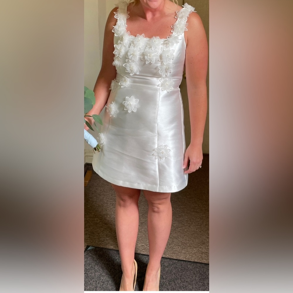 ELLIATT Elder Dress - Picture 4 of 4